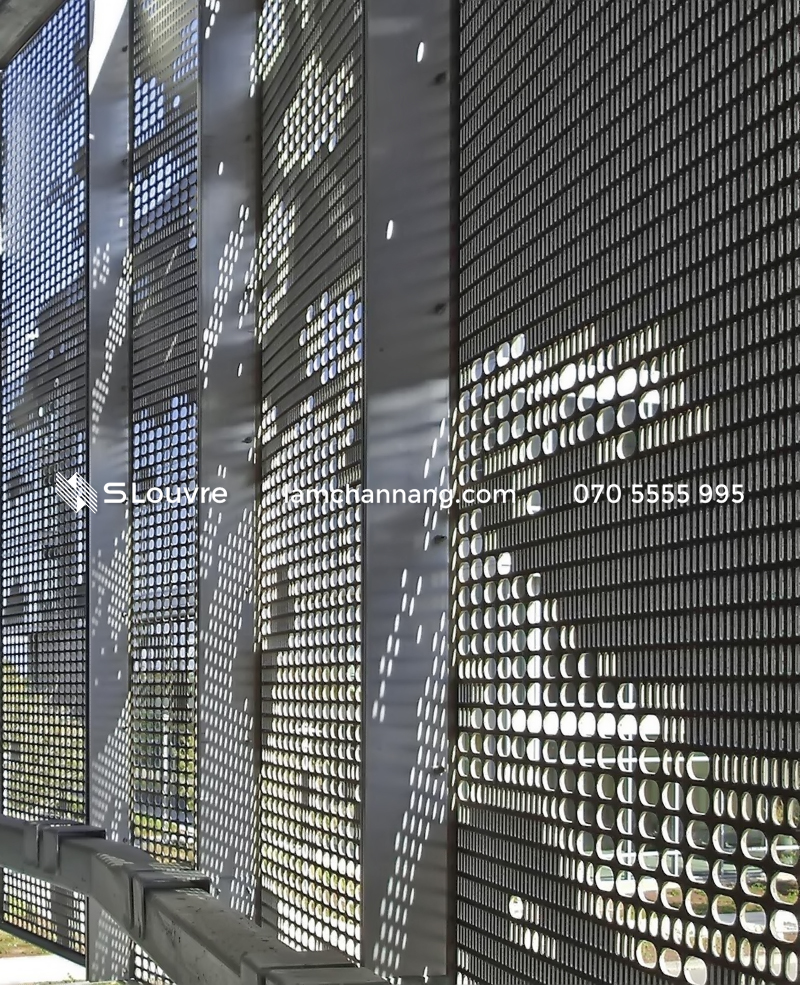 tam-nhom-duc-lo-phi-tieu-chuan-pattern-aluminium-facade-panel-1.jpg