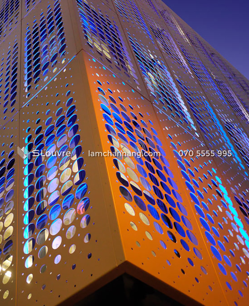 tam-nhom-duc-lo-phi-tieu-chuan-pattern-aluminium-facade-panel-12.jpg