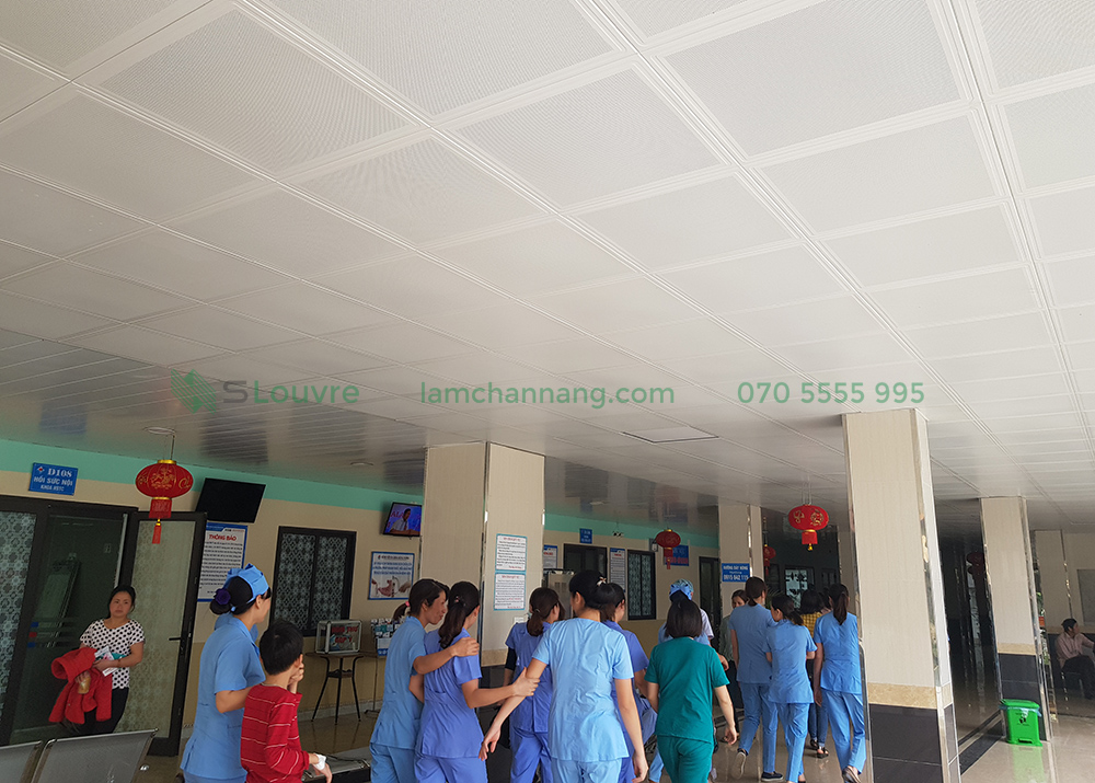 tran-nhom-benh-vien-hospital-aluminium-ceiling-4