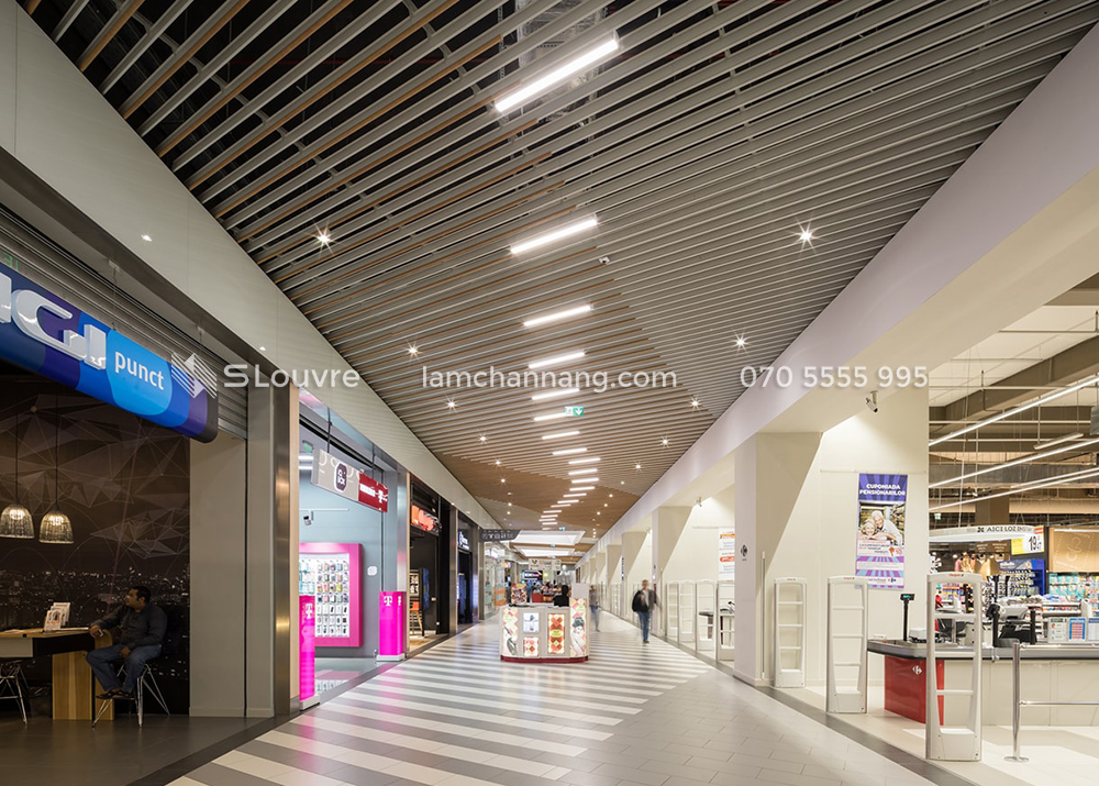 tran-nhom-hanh-lang-corridor-aluminium-ceiling-1