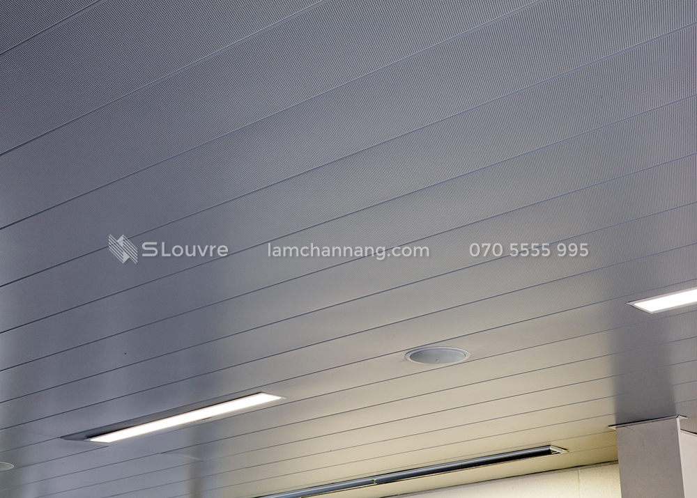 tran-nhom-hanh-lang-corridor-aluminium-ceiling-7