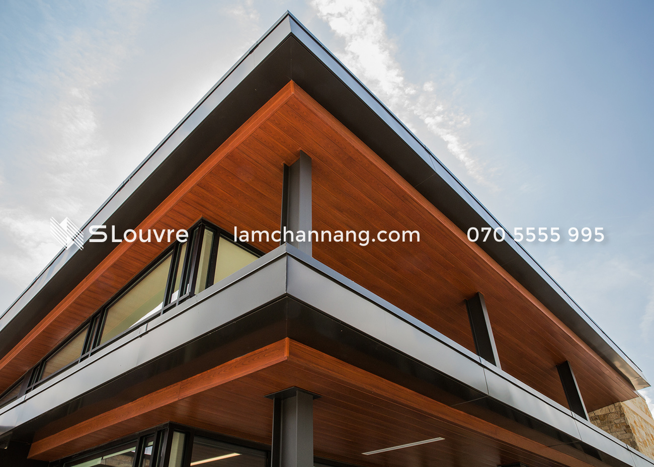 tran-nhom-nha-dan-house-aluminium-ceiling-2