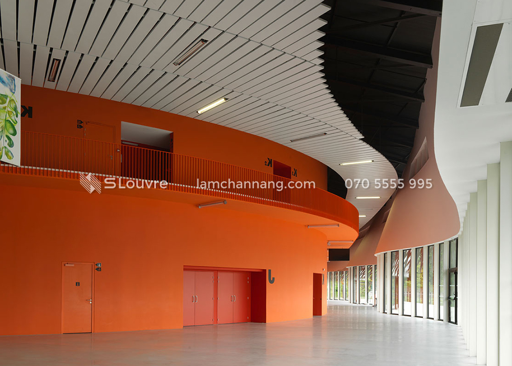 tran-nhom-nha-thi-dau-gymnasium-aluminium-ceiling-7