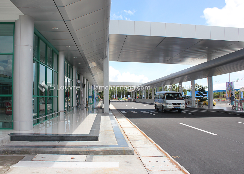 tam-alu-nha-ga-airport-aluminium-panel-4