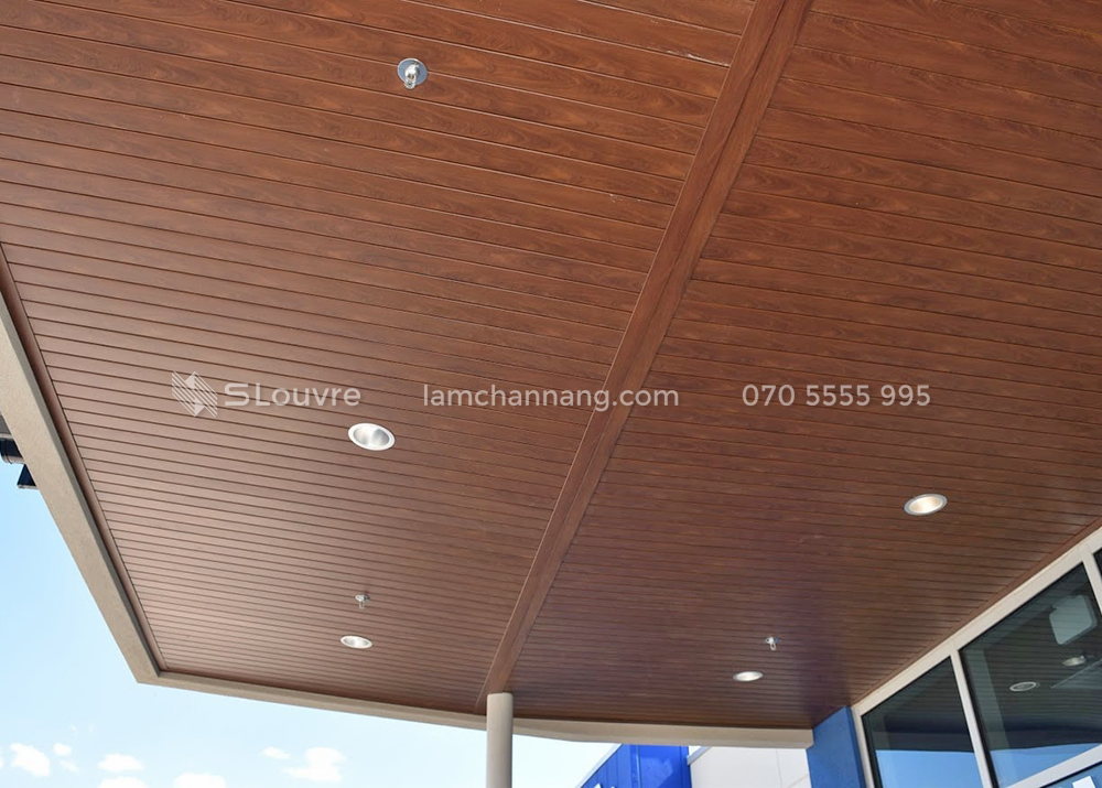 tran-nhom-cay-xang-fuel-oil-aluminium-ceiling-4