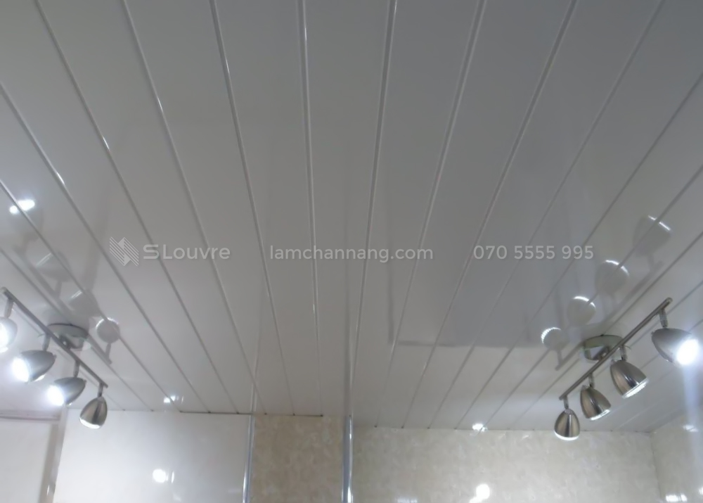 tran-nhom-phong-tam-bathroom-aluminium-ceiling-3